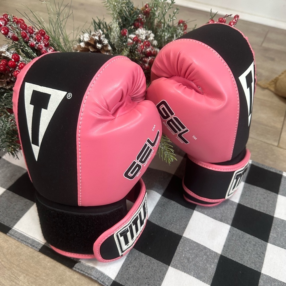 Title Boxing Gel Suspense Training Boxing Gloves Enforced Lining Gloves Small